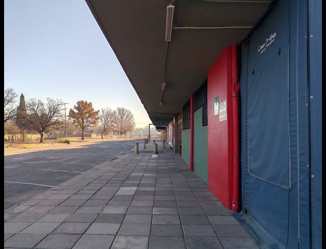 2,368M² BUSINESS CENTRE FOR SALE IN THREE RIVERS